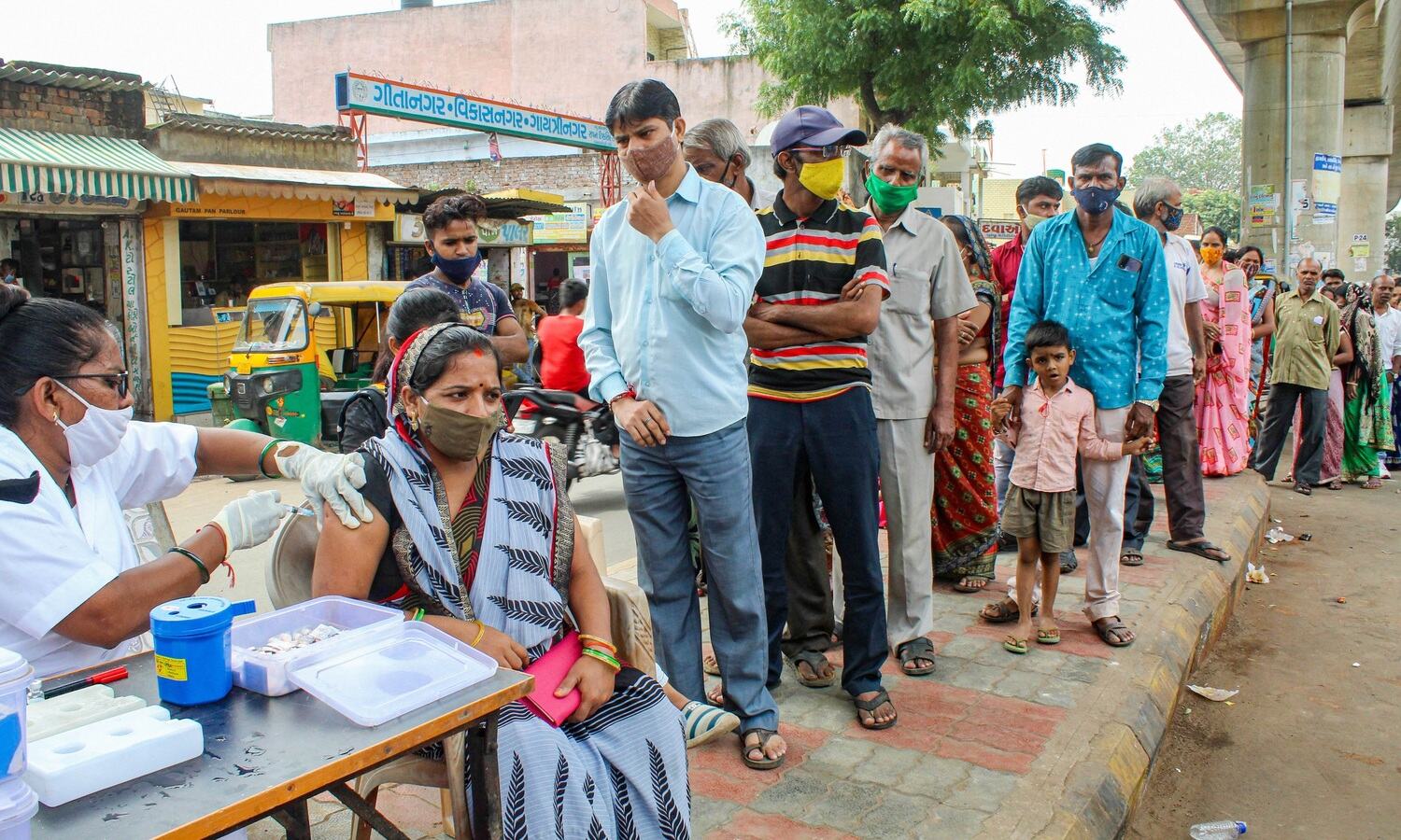 India logs 1,096 new COVID-19 cases