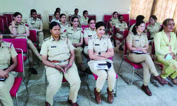 Cops hold meeting with transgender community to make Ggm crime-free Cops hold meeting with transgender community to make Ggm crime-free