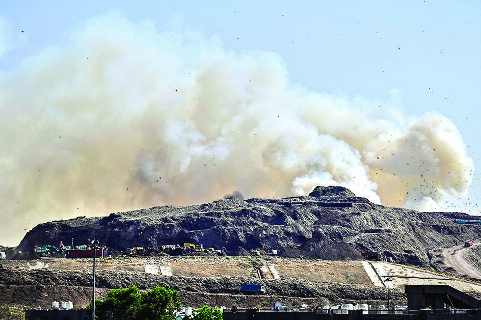 It will take at least 10 years at peak performance to clear Ghazipur landfill, says EDMC Commissioner It will take at least 10 years at peak performance to clear Ghazipur landfill, says EDMC Commissioner