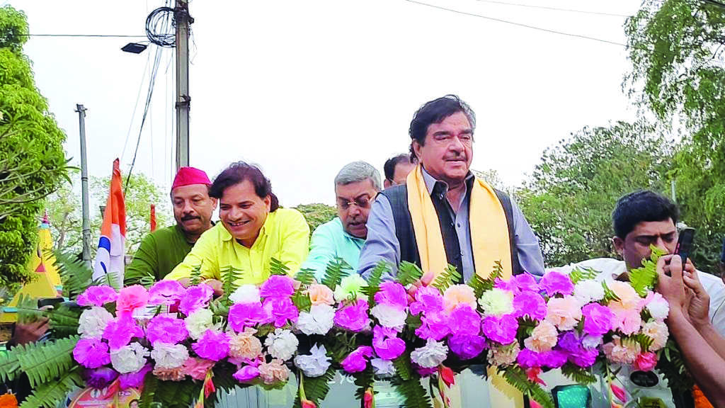 I am no less a Bengali, I am not an outsider, says Shatrughan I am no less a Bengali, I am not an outsider, says Shatrughan