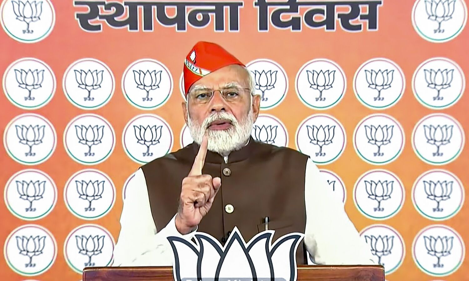 On BJP foundation day, Modi says it stands for rashtra bhakti, rivals for parivar bhakti