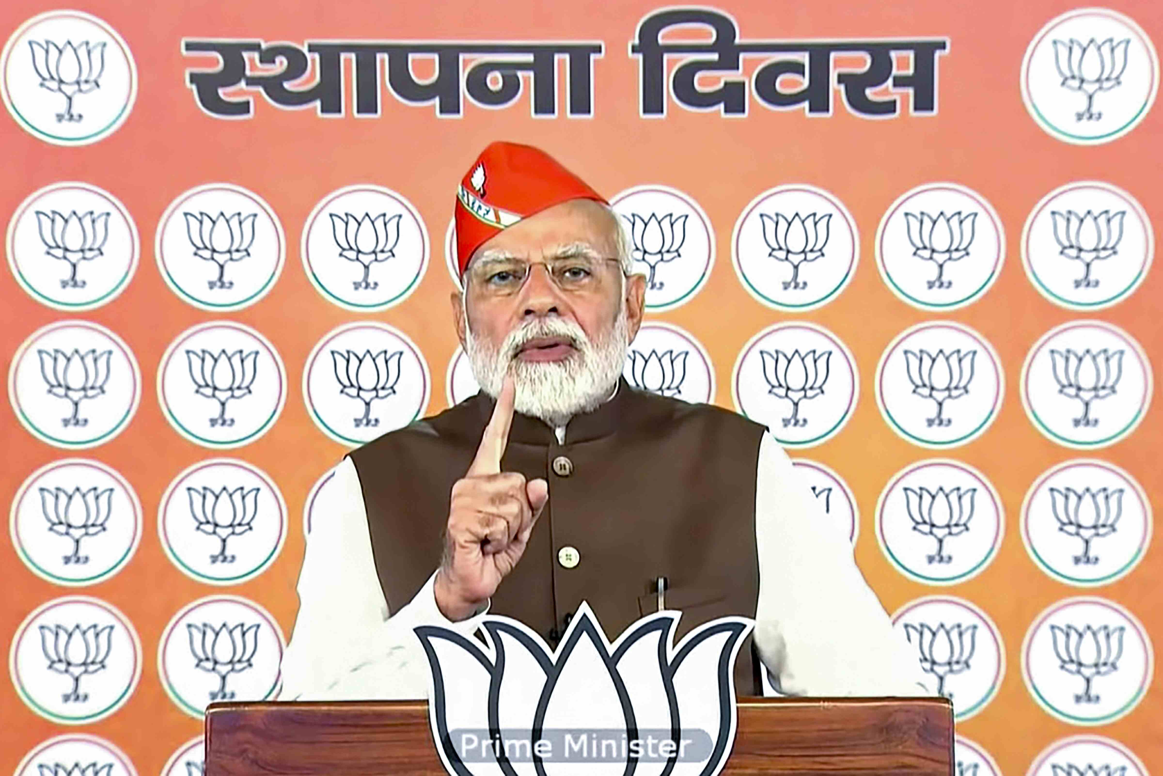 On BJP foundation day, Modi says it stands for rashtra bhakti, rivals for parivar bhakti