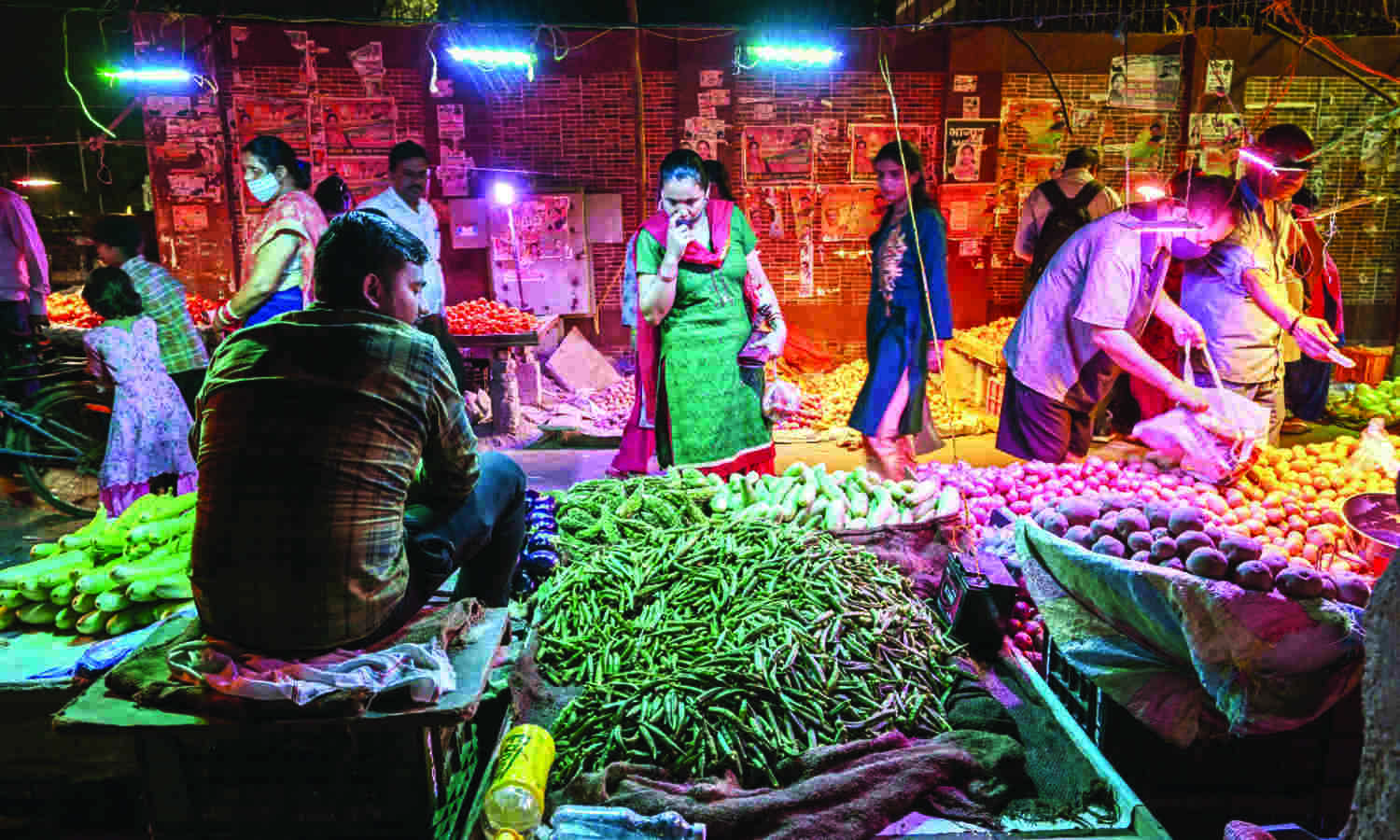 Vegetable prices soar in Delhi due to high transportation cost