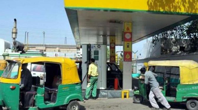 CNG price hiked by Rs 2.50 per kg for second day in a row in national capital