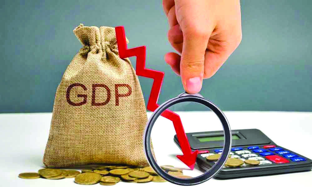 RBI trims FY23 GDP growth forecast to 7.2%, raises inflation projection to 5.7% RBI trims FY23 GDP growth forecast to 7.2%, raises inflation projection to 5.7%