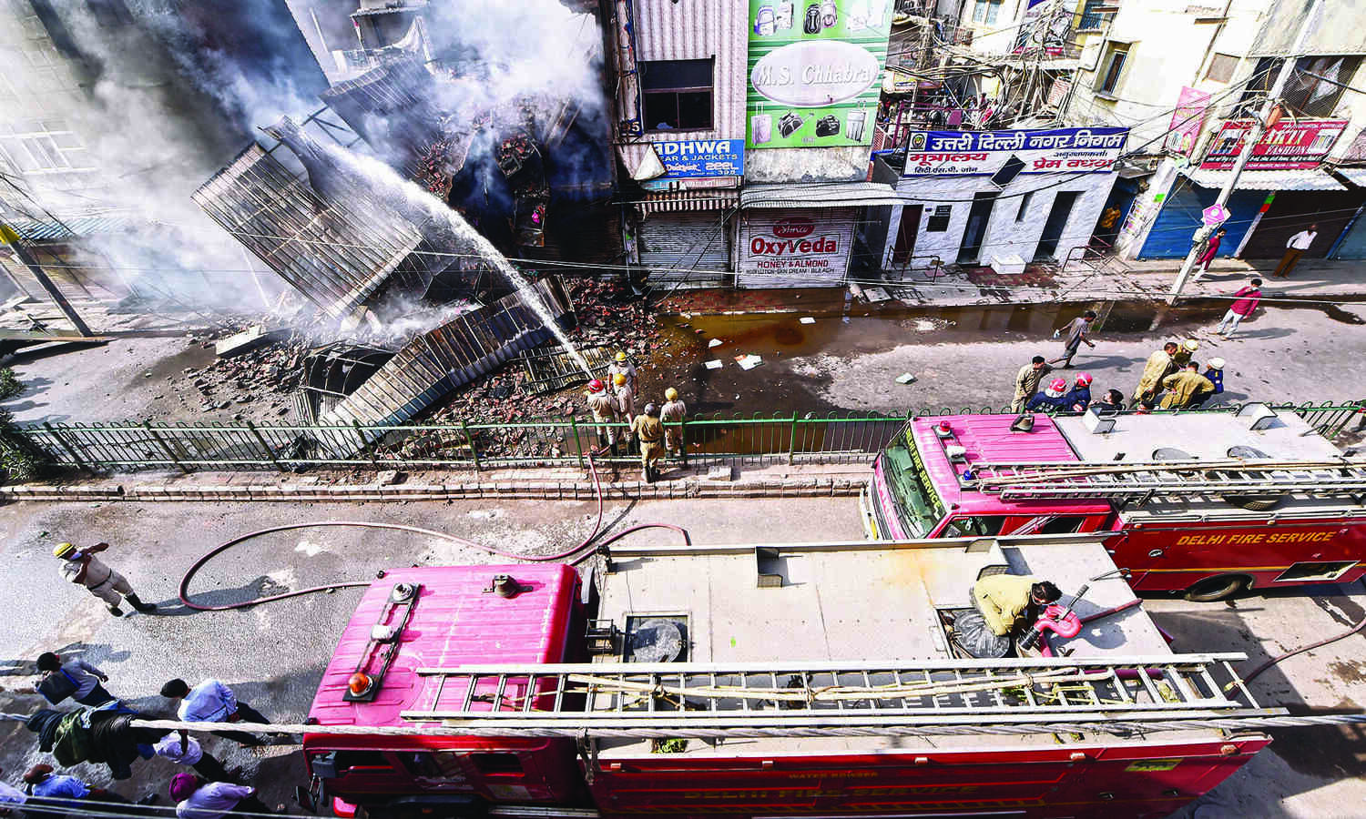 Cylinder blast sets Azad Market afire