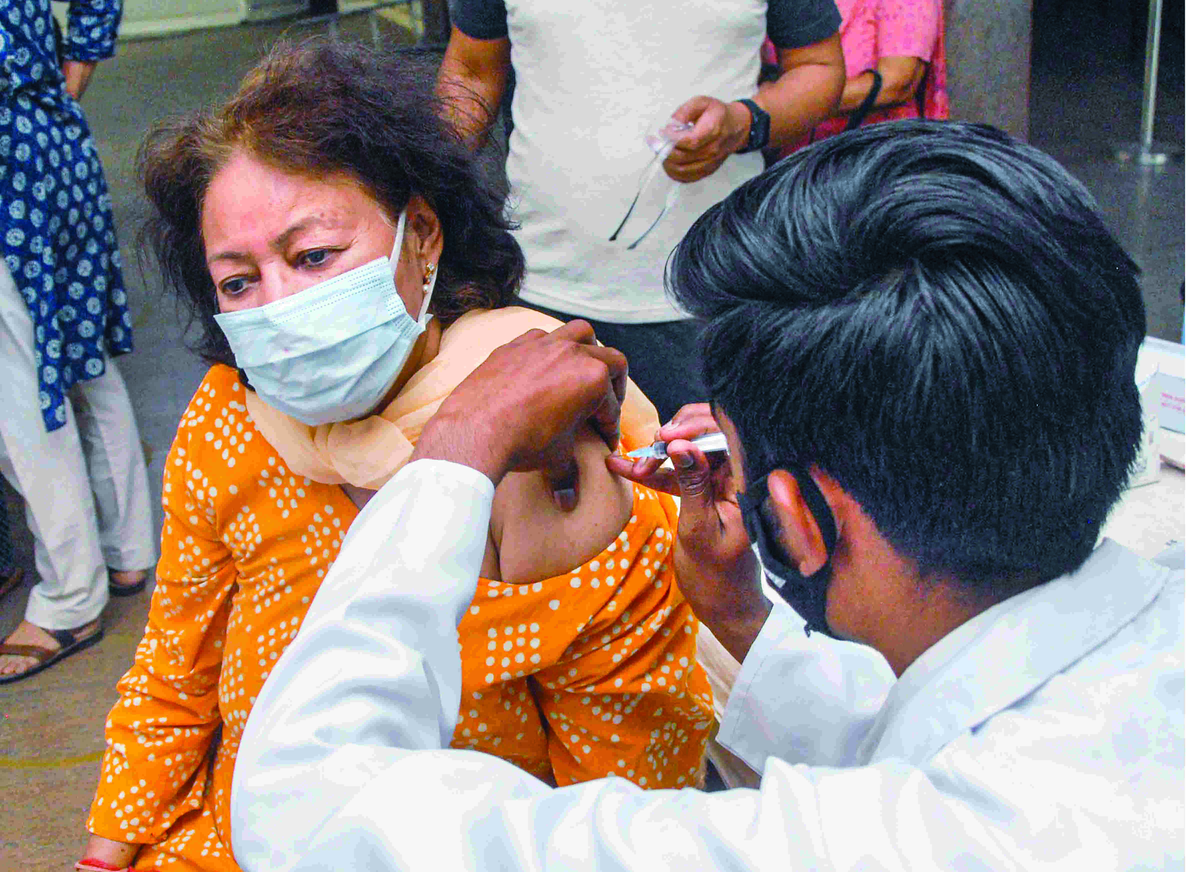 Covishield, Covaxin prices slashed to Rs 225 per dose for private hospitals Covishield, Covaxin prices slashed to Rs 225 per dose for private hospitals