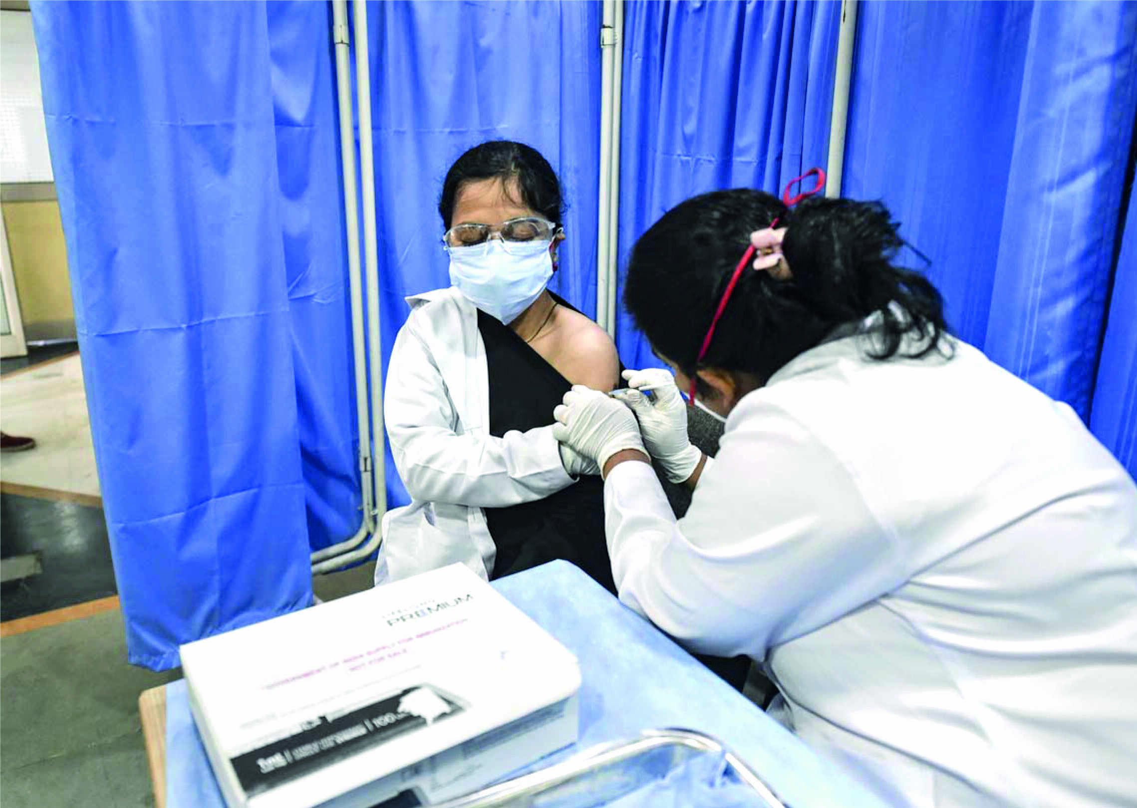 SII to give free Covishield vials to private vaccination centres SII to give free Covishield vials to private vaccination centres