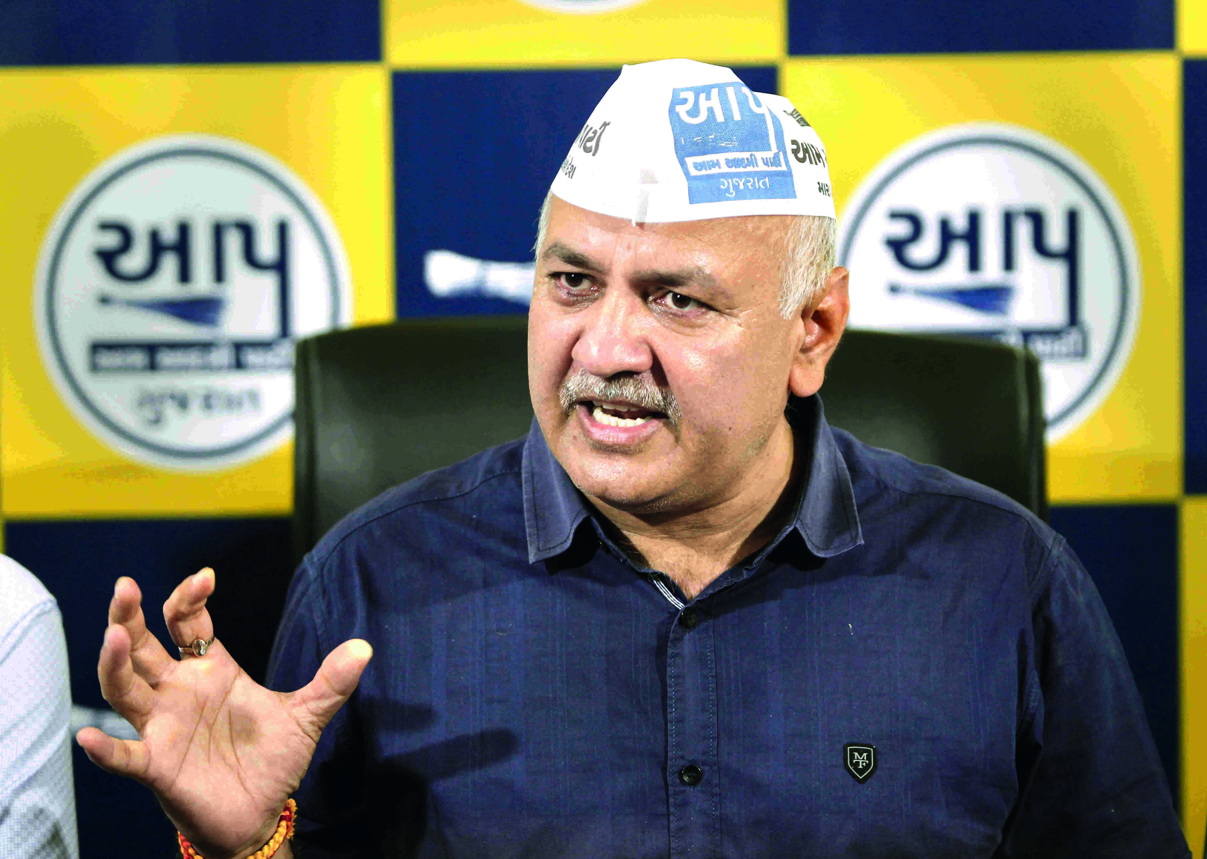Govt-run schools in Guj edu ministers home town in bad shape, says Sisodia Govt-run schools in Guj edu ministers home town in bad shape, says Sisodia