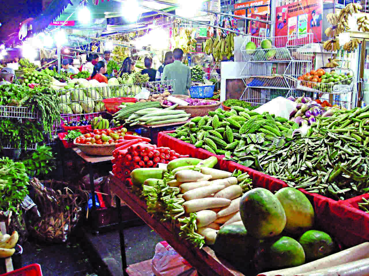 Costlier food pushes retail inflation to 17-month high of 6.95% in March