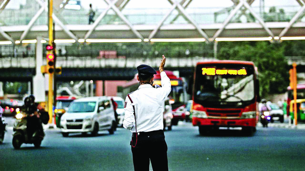 Transport dept begins crackdown on bus lane violation by small vehicles