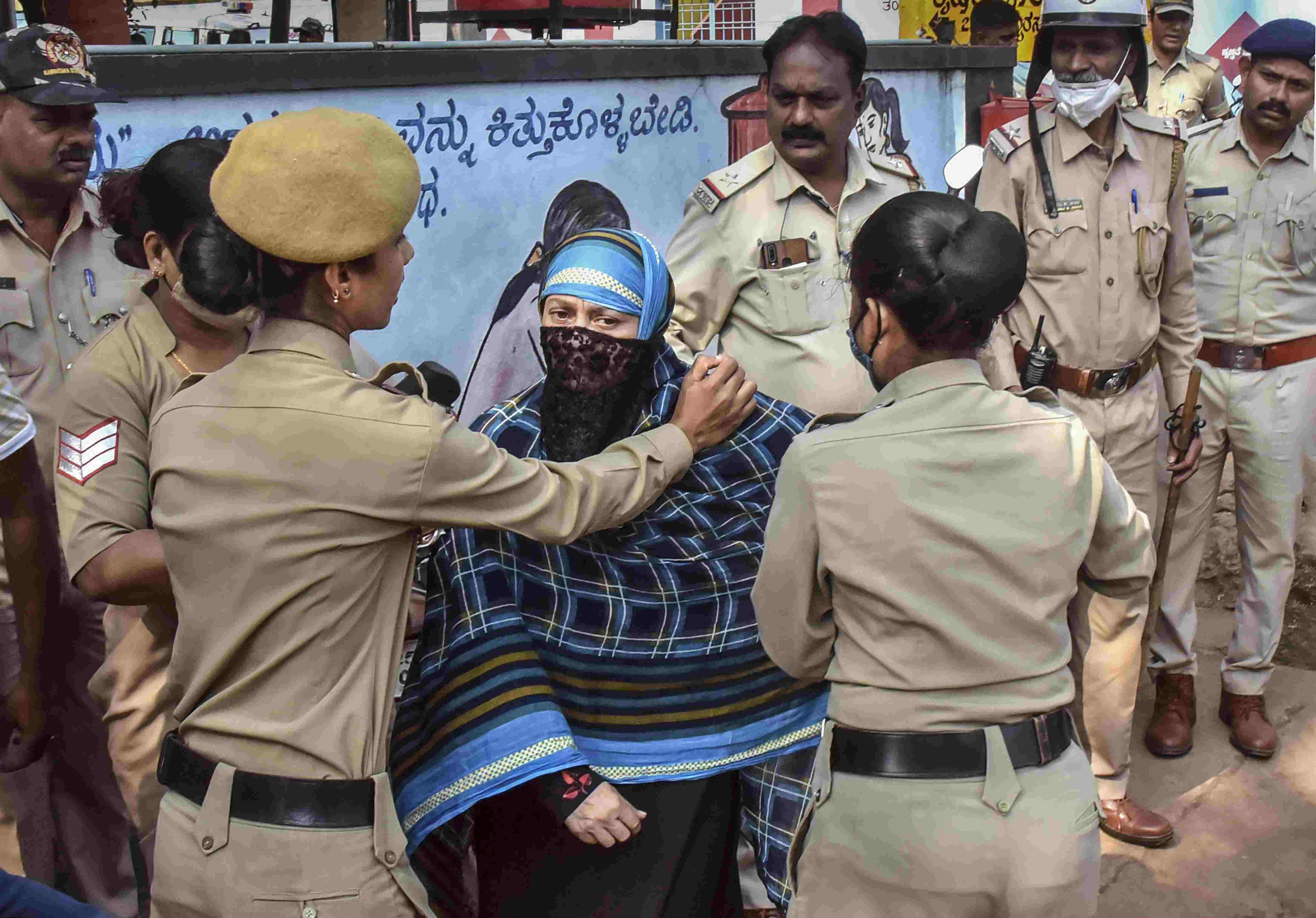 40 arrested in Hubballi after violence over social media post 40 arrested in Hubballi after violence over social media post