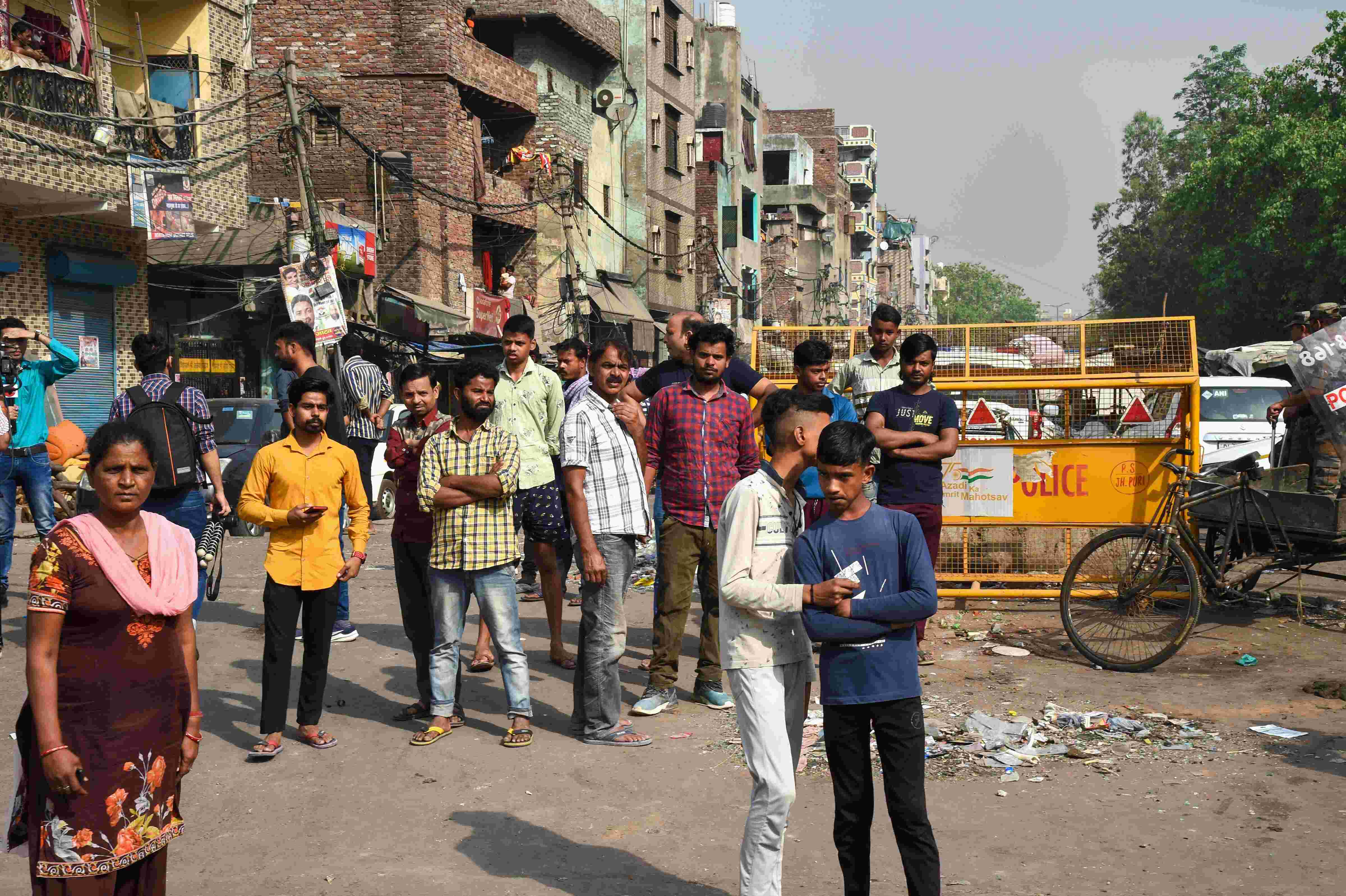 Shah directs Delhi Police to take strict action against people involved in Jahangirpuri violence Shah directs Delhi Police to take strict action against people involved in Jahangirpuri violence