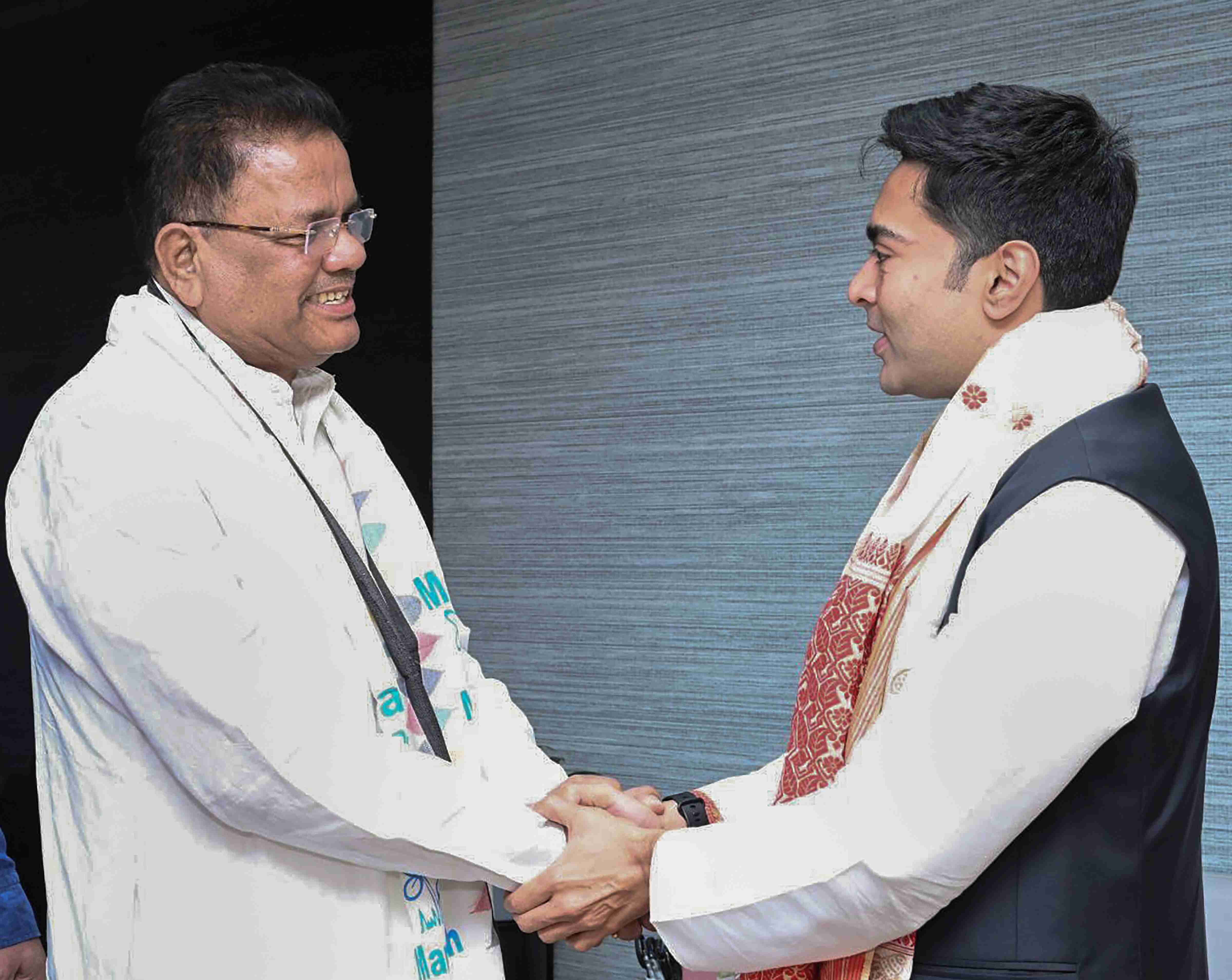 Ex-Assam Cong chief Ripun Bora joins TMC, claims leaders working for BJP Ex-Assam Cong chief Ripun Bora joins TMC, claims leaders working for BJP