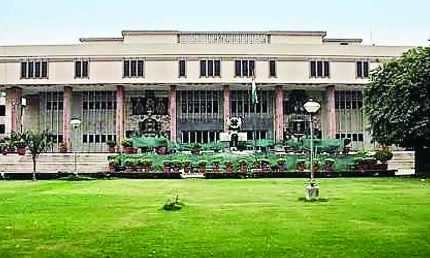 Rohini ashram housing women in animal-like conditions should be taken over by Delhi govt