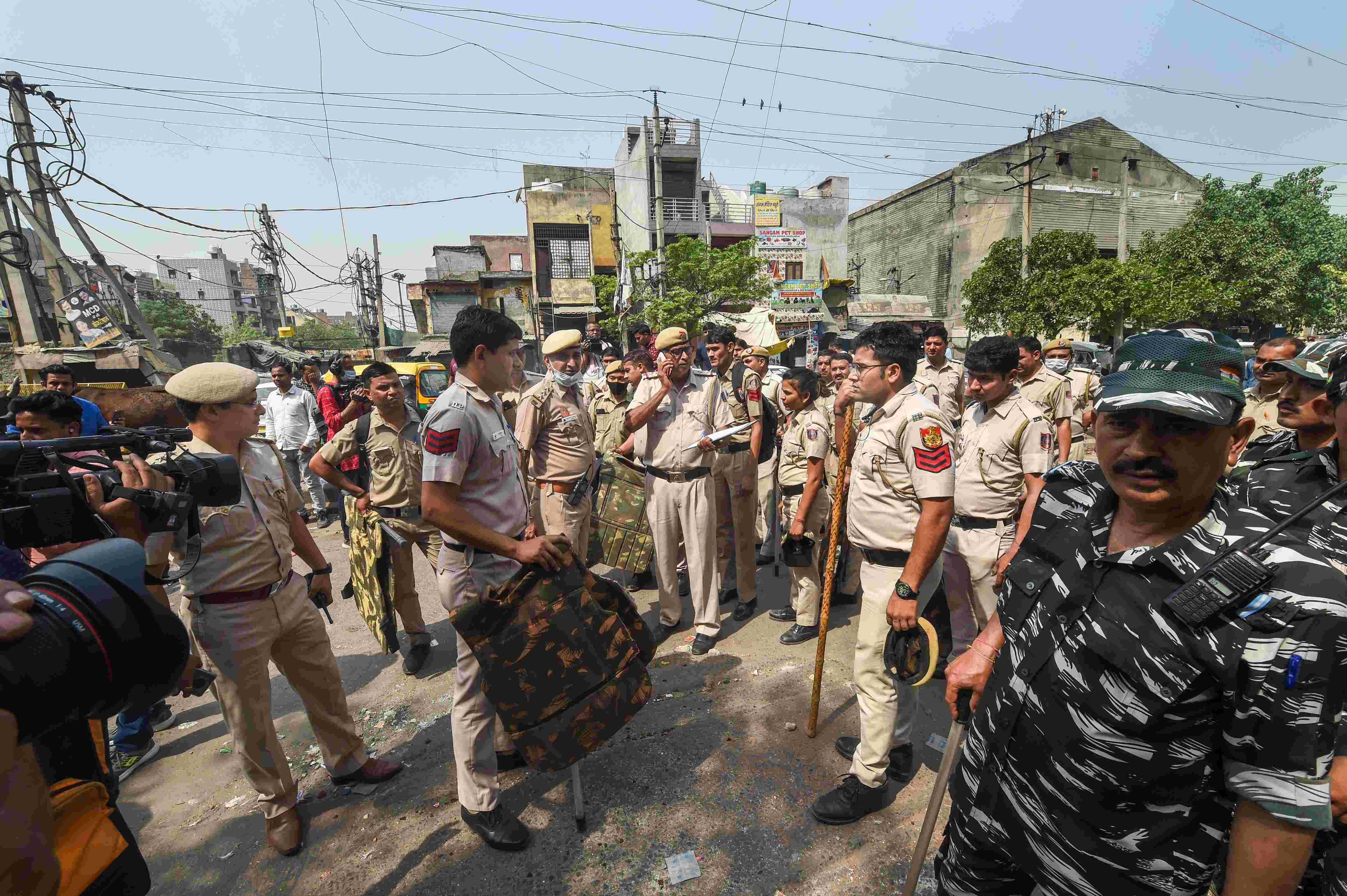 Shops bulldozed in Jahangirpuri, SC intervenes to stop demolition Shops bulldozed in Jahangirpuri, SC intervenes to stop demolition