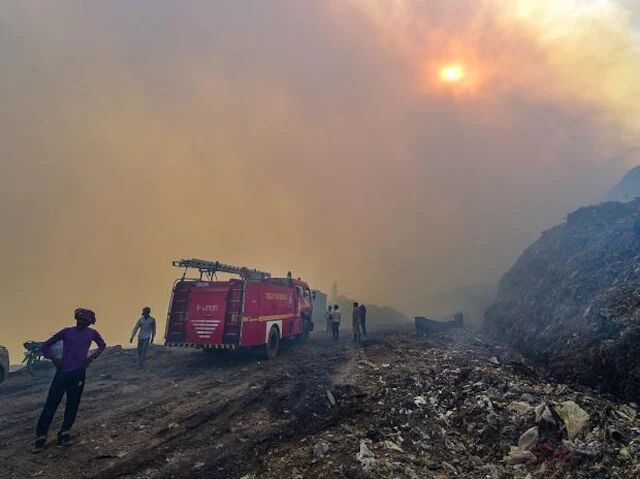 Fire at Ghazipur landfill: Delhi environment minister summons EDMC officials Fire at Ghazipur landfill: Delhi environment minister summons EDMC officials