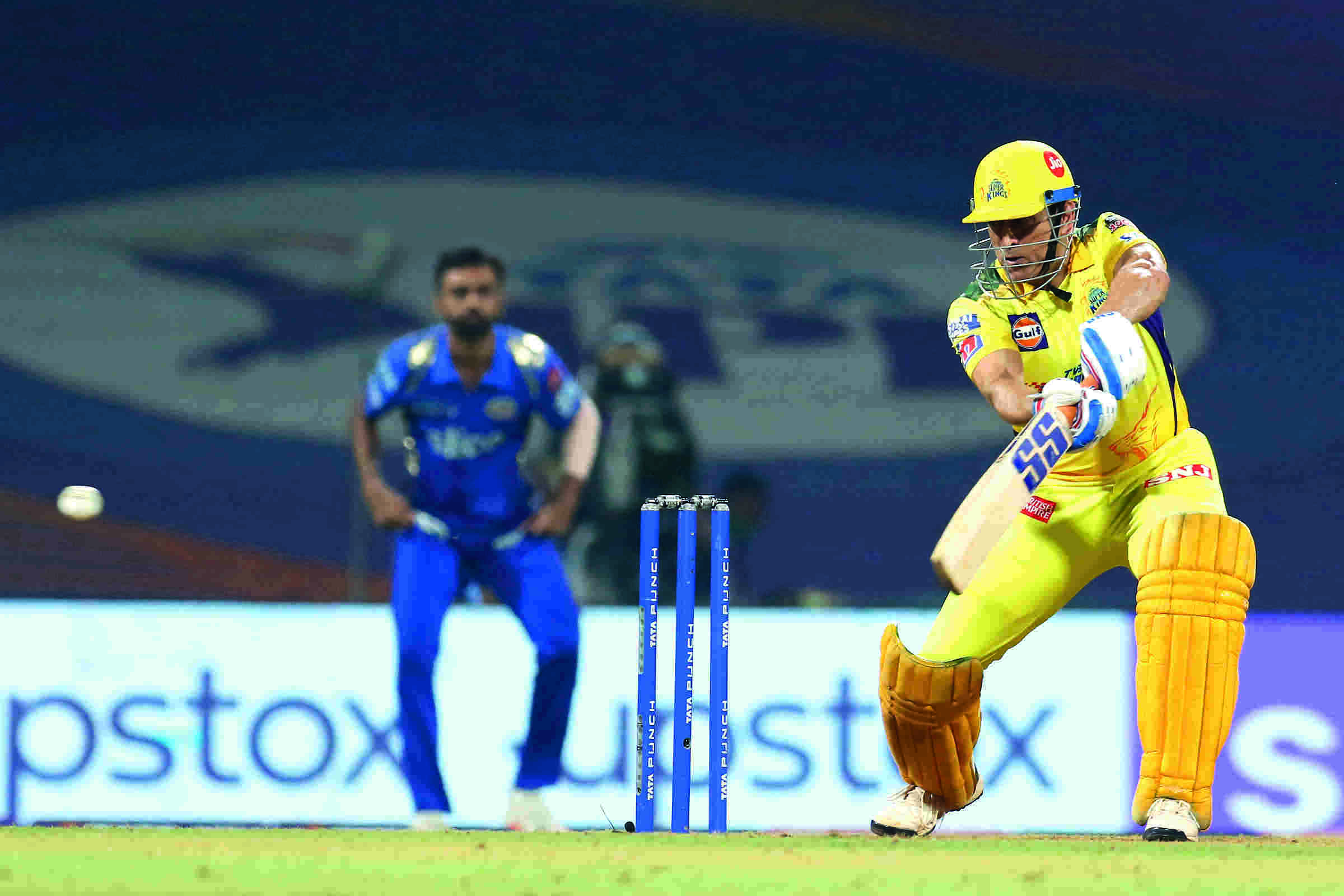 Like old times, MS Dhoni scripts thrilling last ball win for CSK Like old times, MS Dhoni scripts thrilling last ball win for CSK