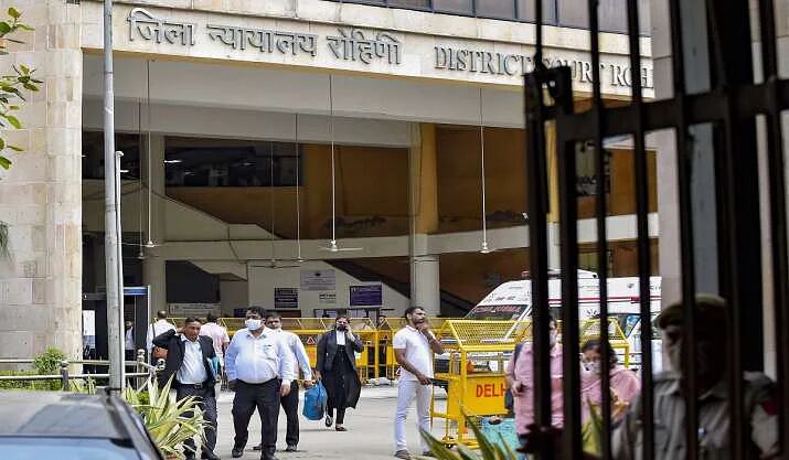 Bullet fired at Delhis Rohini court complex Bullet fired at Delhis Rohini court complex