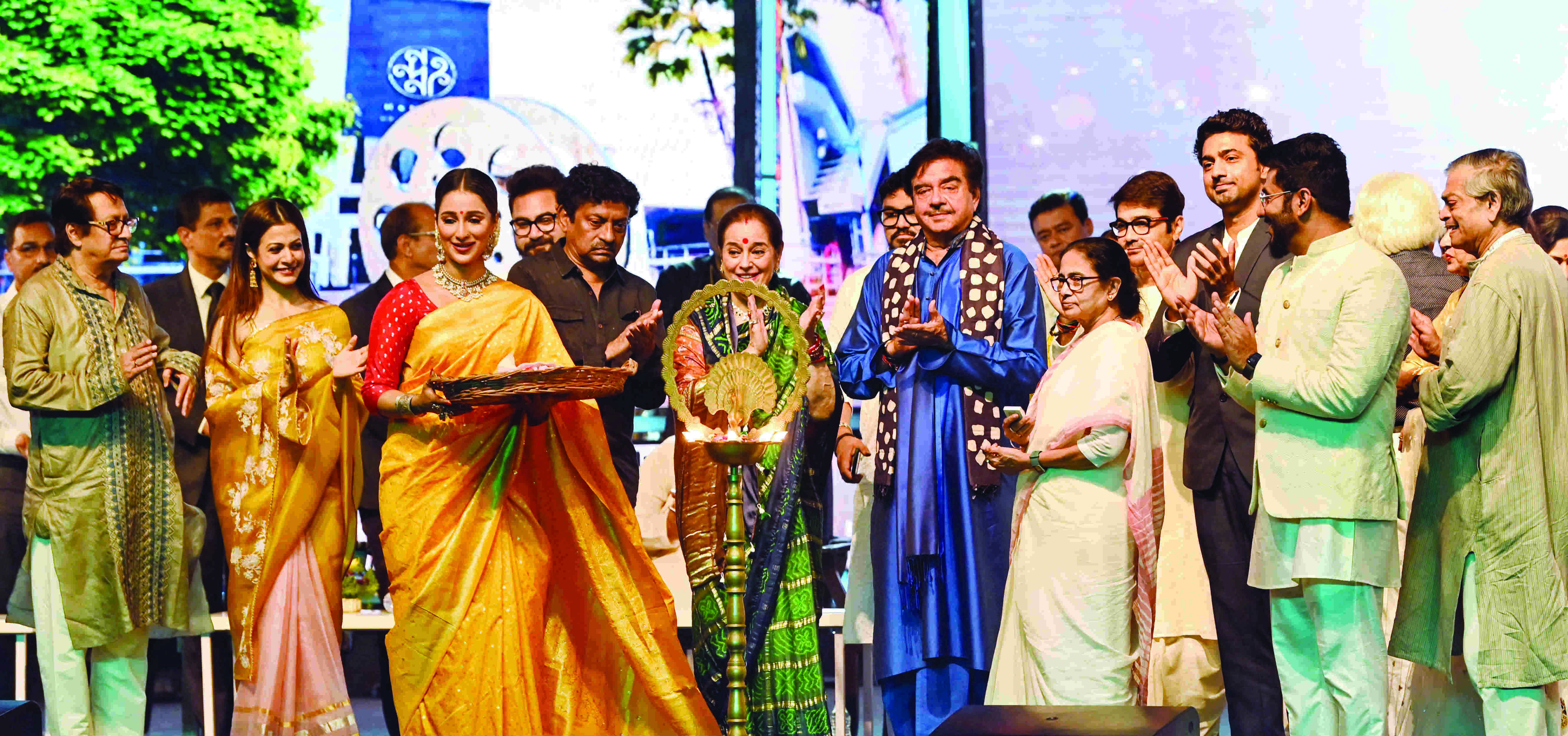 After 2-yr hiatus, Kolkata Film Festival kicks off in style, CM inaugurates event After 2-yr hiatus, Kolkata Film Festival kicks off in style, CM inaugurates event