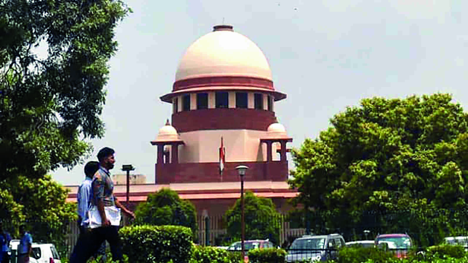 Deal with them humanely: SC stays razing of Sarojini jhuggis Deal with them humanely: SC stays razing of Sarojini jhuggis