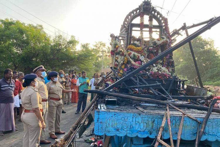 11 persons electrocuted during temple chariot procession in TN 11 persons electrocuted during temple chariot procession in TN