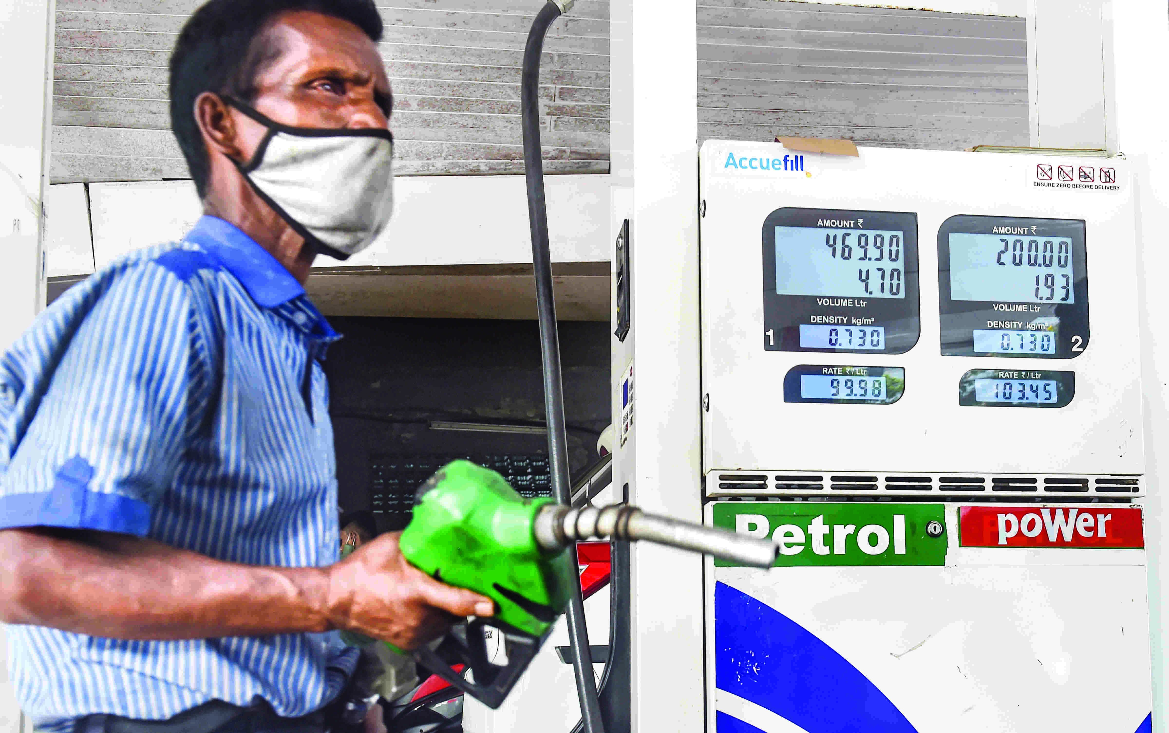 Spent Rs 1,500 crore to provide subsidy on fuel prices, says CM Spent Rs 1,500 crore to provide subsidy on fuel prices, says CM