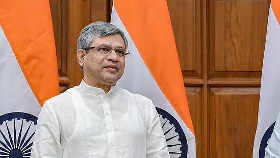 5G spectrum auction likely in early June: Ashwini Vaishnav 5G spectrum auction likely in early June: Ashwini Vaishnav