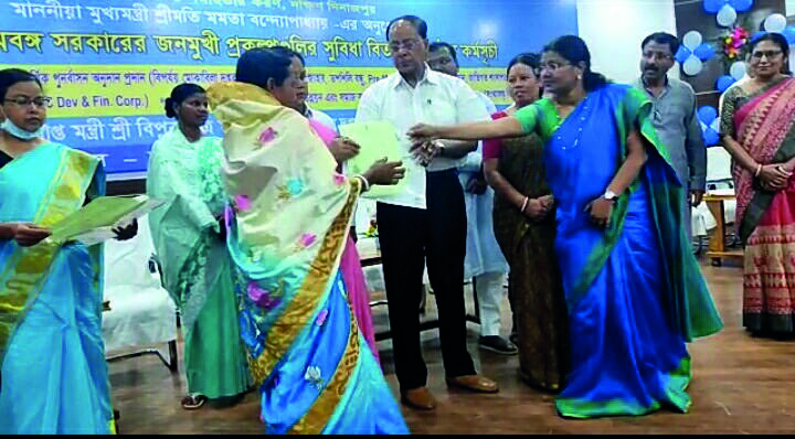 About 227 get benefits of various state-run welfare schemes About 227 get benefits of various state-run welfare schemes