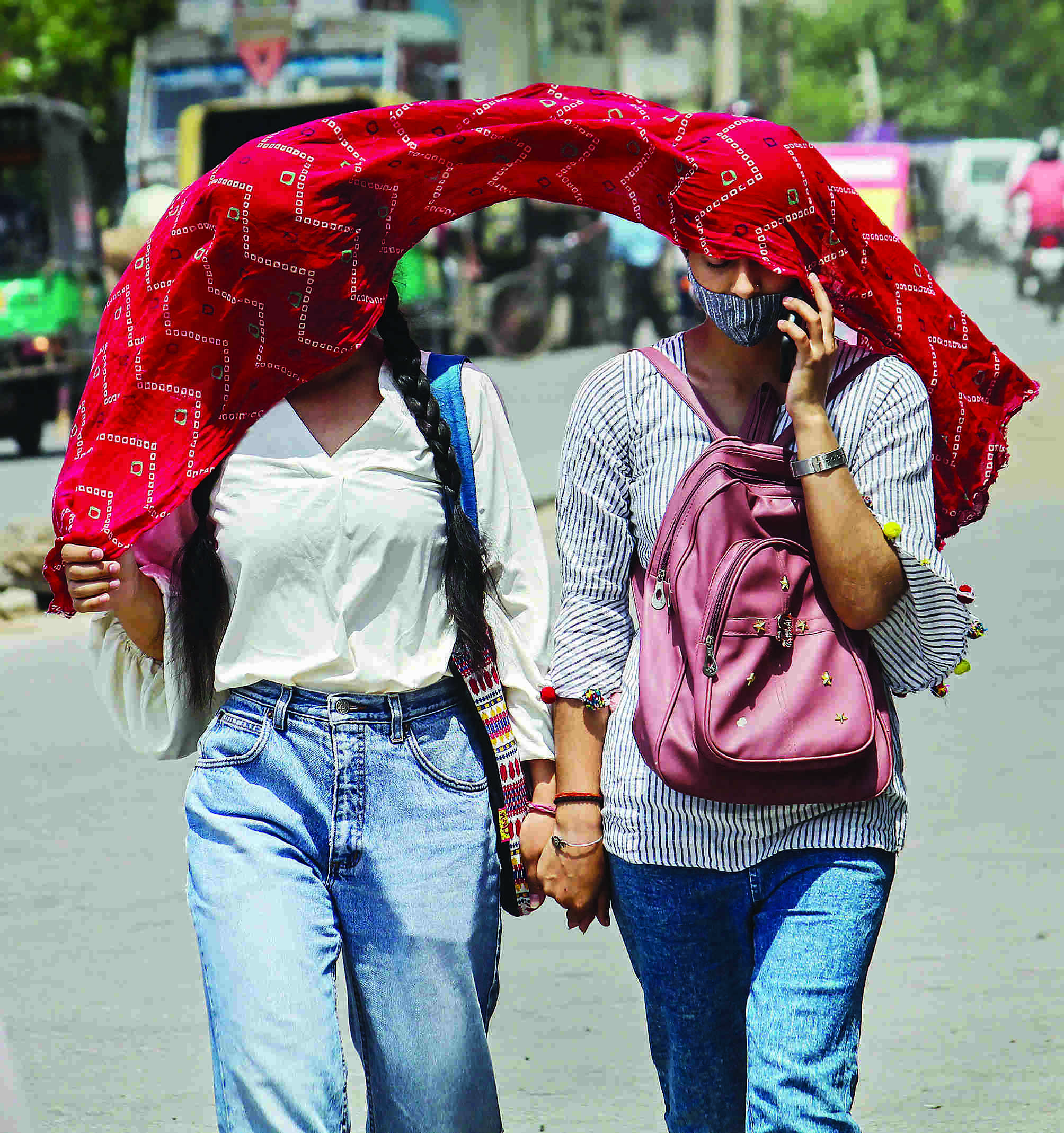 Orange alert as Delhi records Aprils hottest day in 12 years Orange alert as Delhi records Aprils hottest day in 12 years