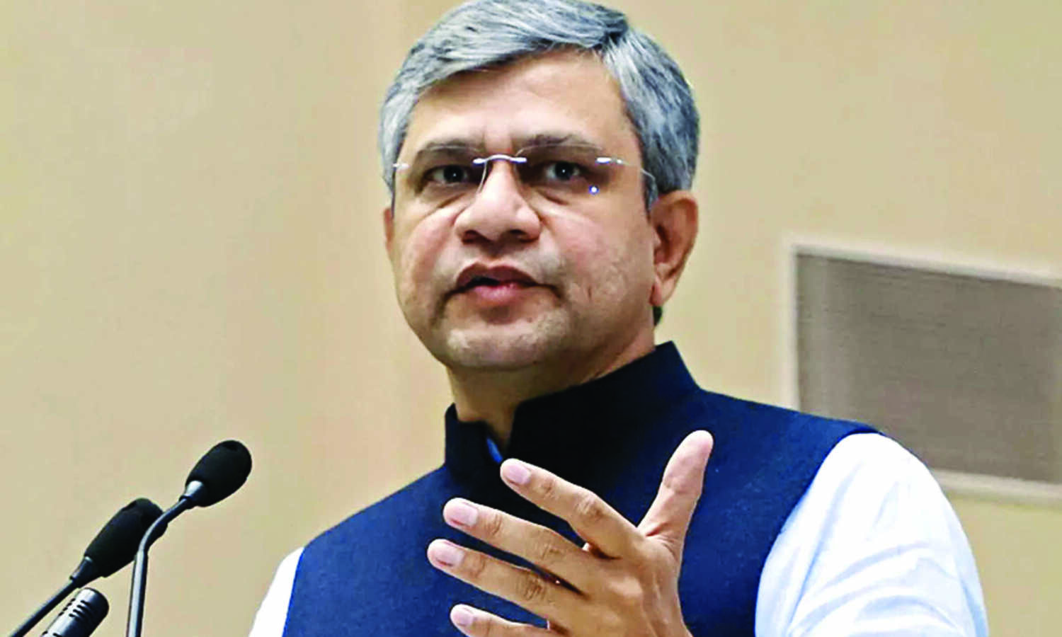 Country on way to reach $300 bn of electronic goods mfg: Vaishnaw