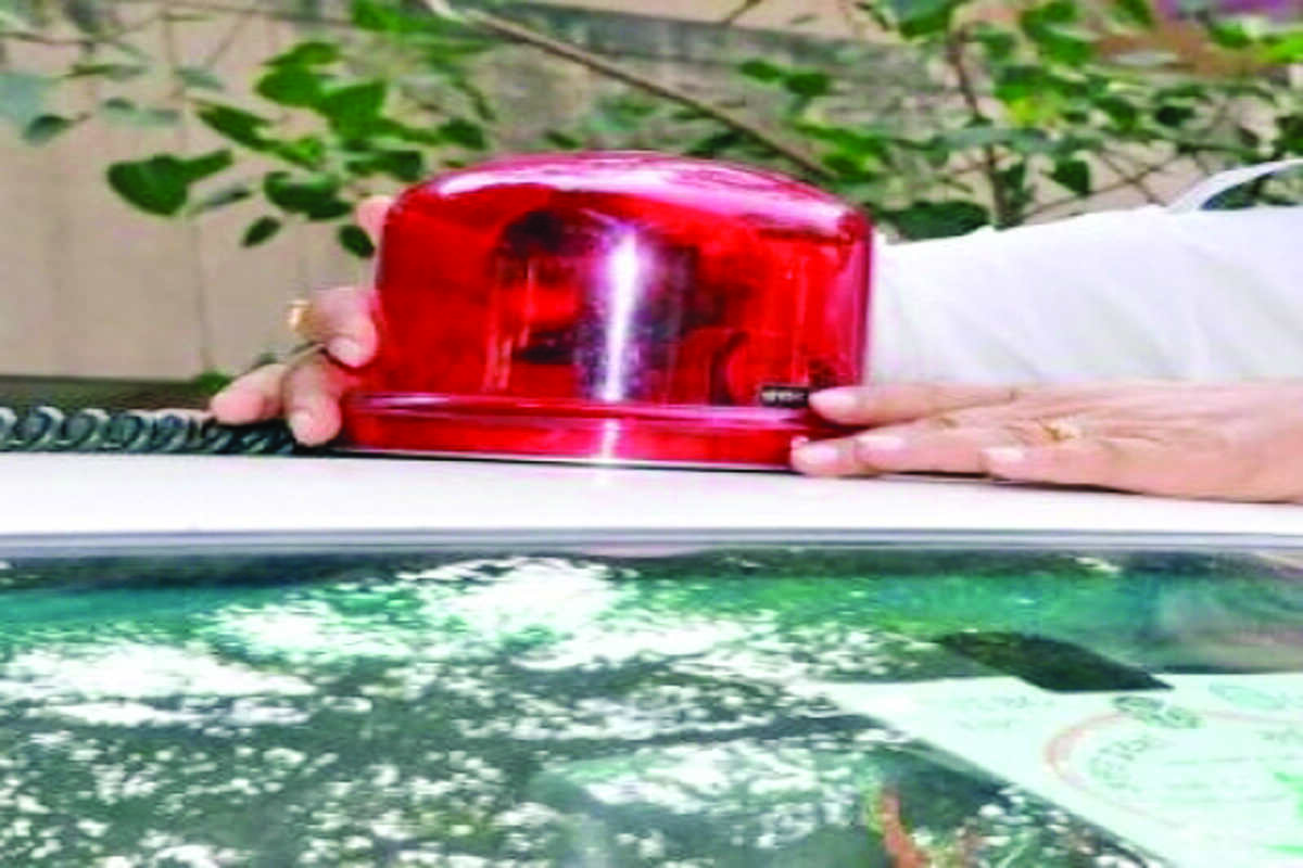 Strict action against illegal use of beacon lights: Hakim Strict action against illegal use of beacon lights: Hakim