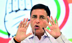 War of words between Surjewala, Haryana govt over power supply to Gujarat by state War of words between Surjewala, Haryana govt over power supply to Gujarat by state