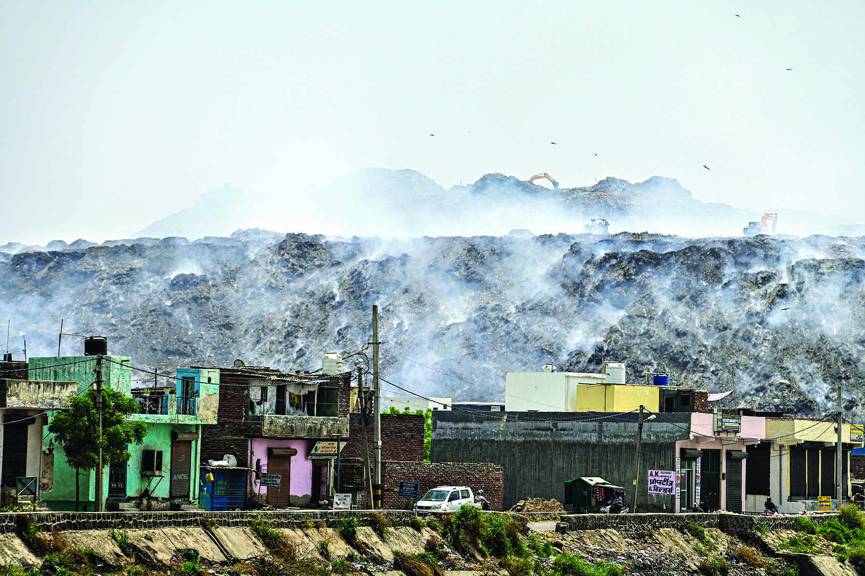 Residents gasp for clean air as fire at Bhalswa landfill site rages on for last 6 days Residents gasp for clean air as fire at Bhalswa landfill site rages on for last 6 days