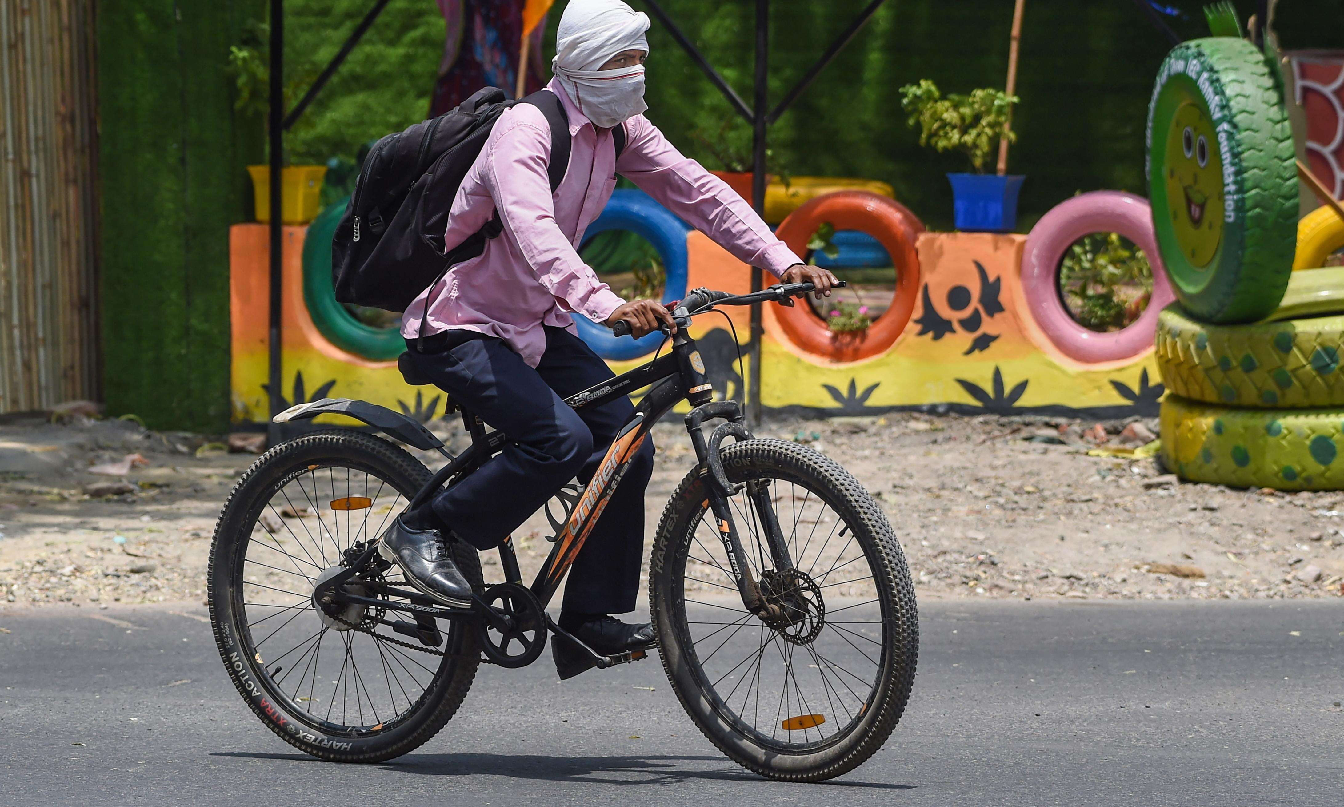 No respite for Delhi yet, max temp settles at 40.5 deg Celsius No respite for Delhi yet, max temp settles at 40.5 deg Celsius