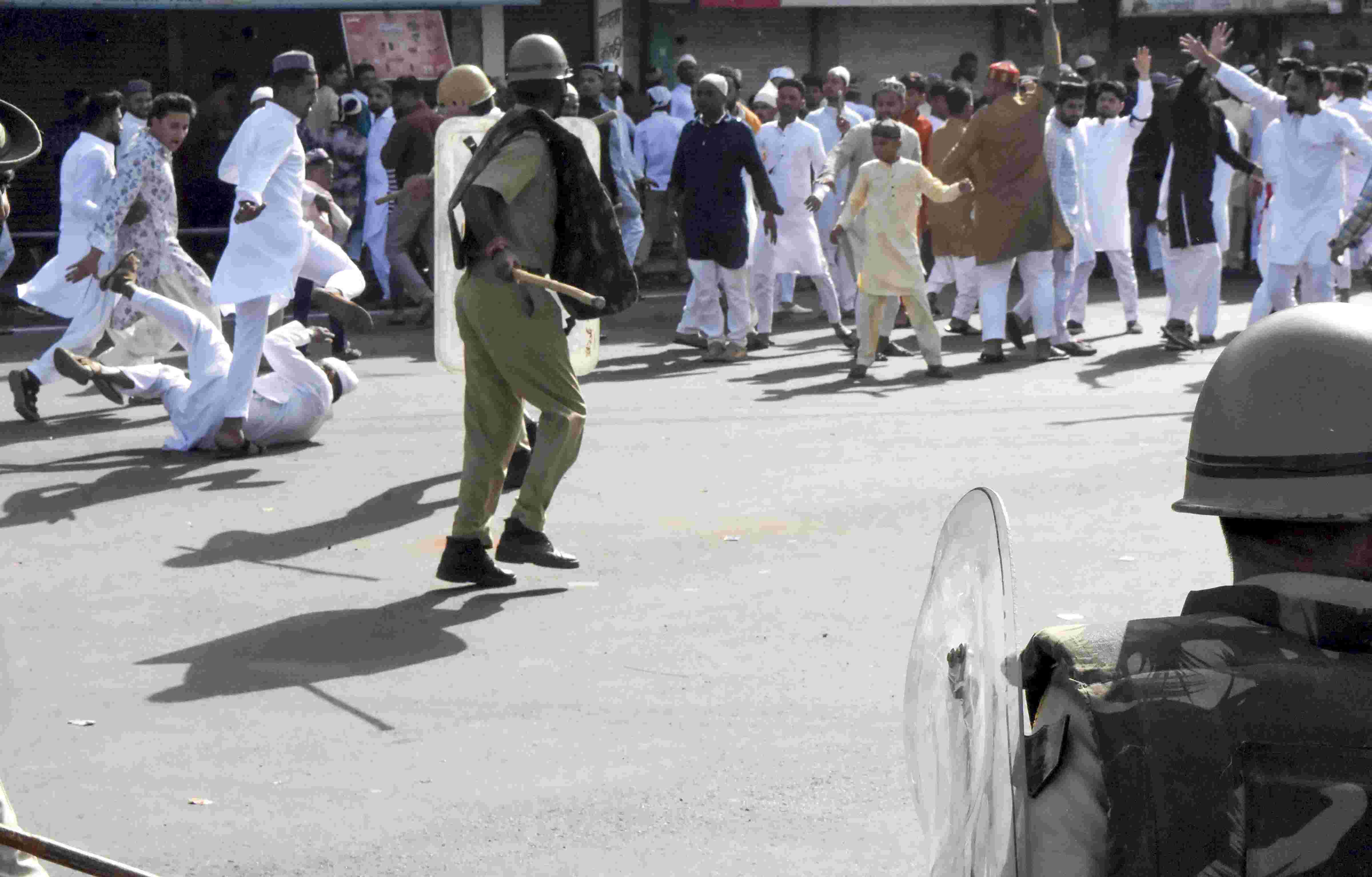 Communal tensions on Eid in Jodhpur; mobile internet services suspended, curfew imposed Communal tensions on Eid in Jodhpur; mobile internet services suspended, curfew imposed