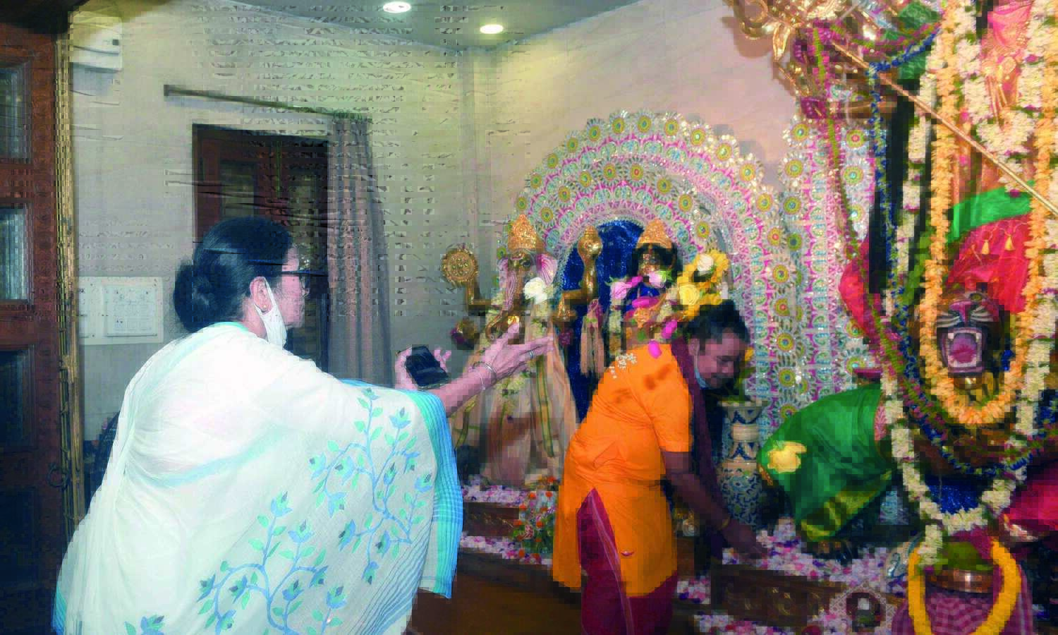 Apologise for any mistake made by anyone of us: Mamata