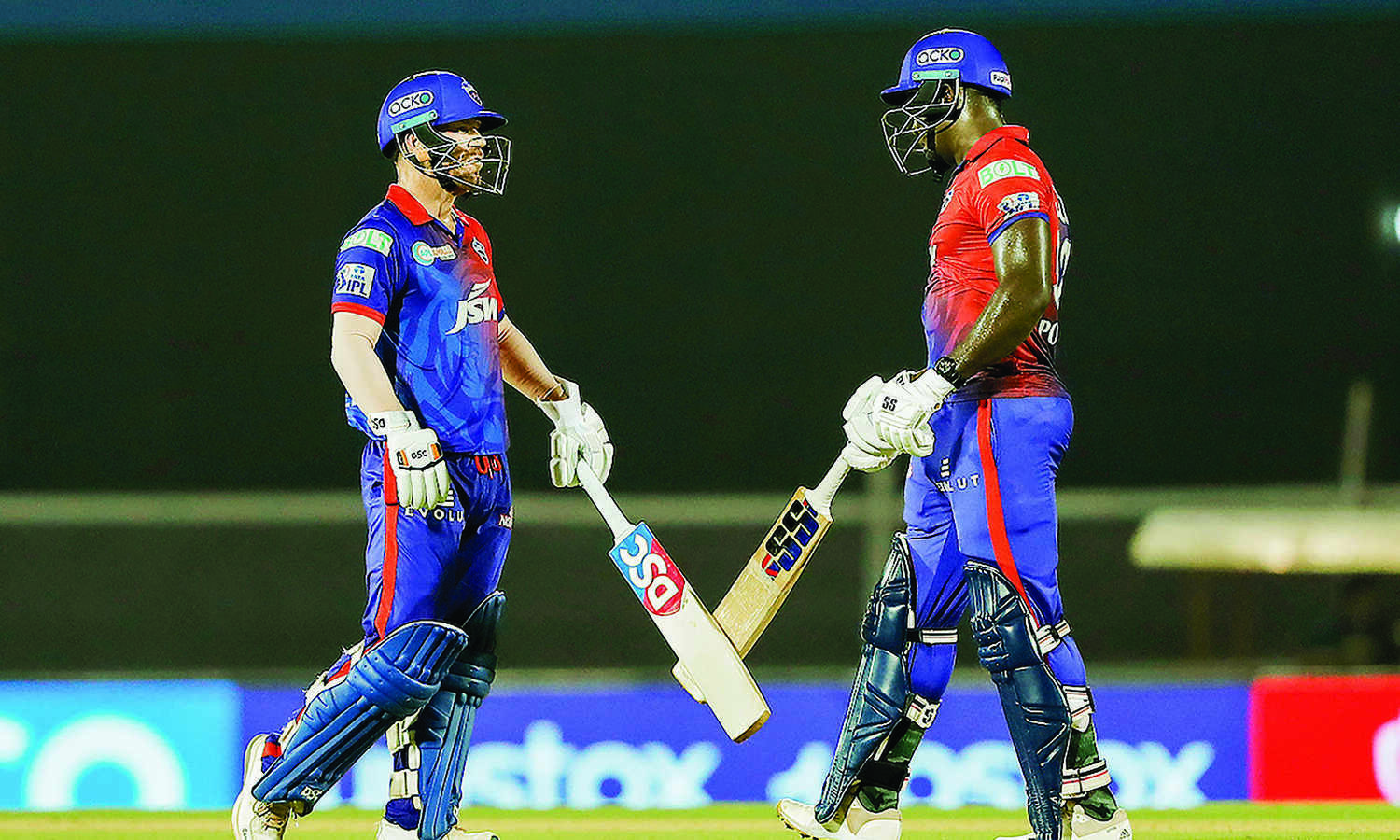 Warners magnificent 92 not out sets up DCs 21-run win over SRH