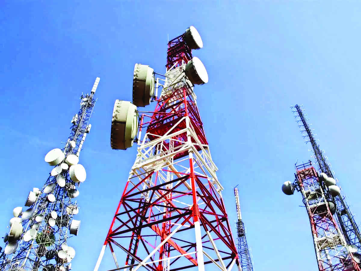 Telecom firms gross revenue falls 2.64% to `69,695 cr; AGR up 16% in Dec 2021 quarter