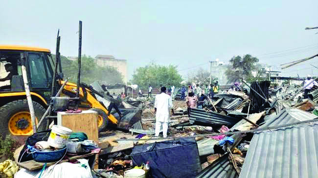 Bulldozers raze illegal colonies in Gr Noida, Gurugram follows suit Bulldozers raze illegal colonies in Gr Noida, Gurugram follows suit