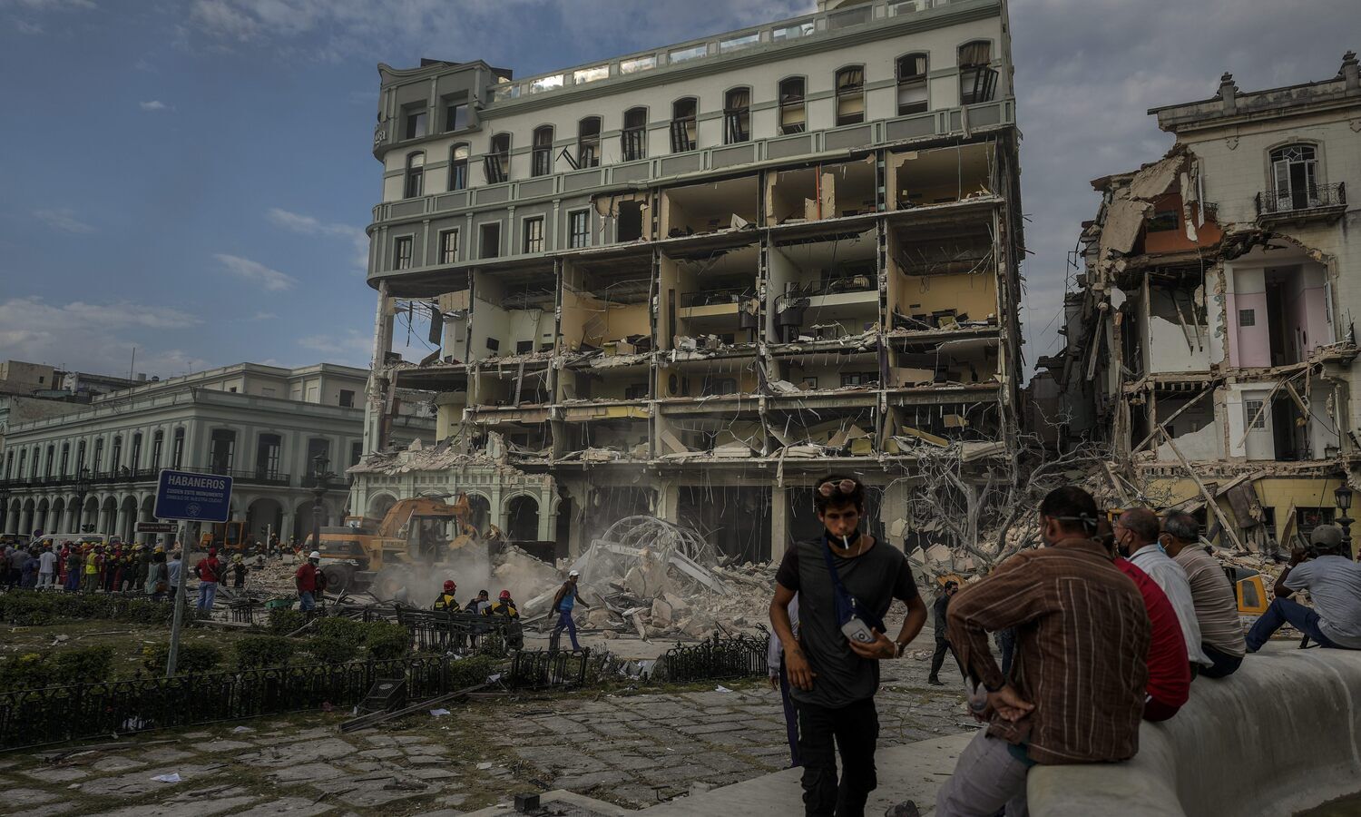 Rescuers look for victims at Cuba hotel after blast kills 22