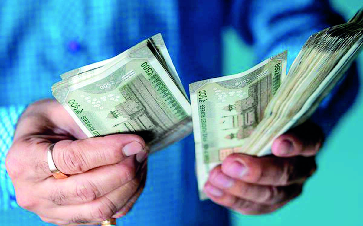 FPIs pull out `6,400 cr from market in May so far FPIs pull out `6,400 cr from market in May so far