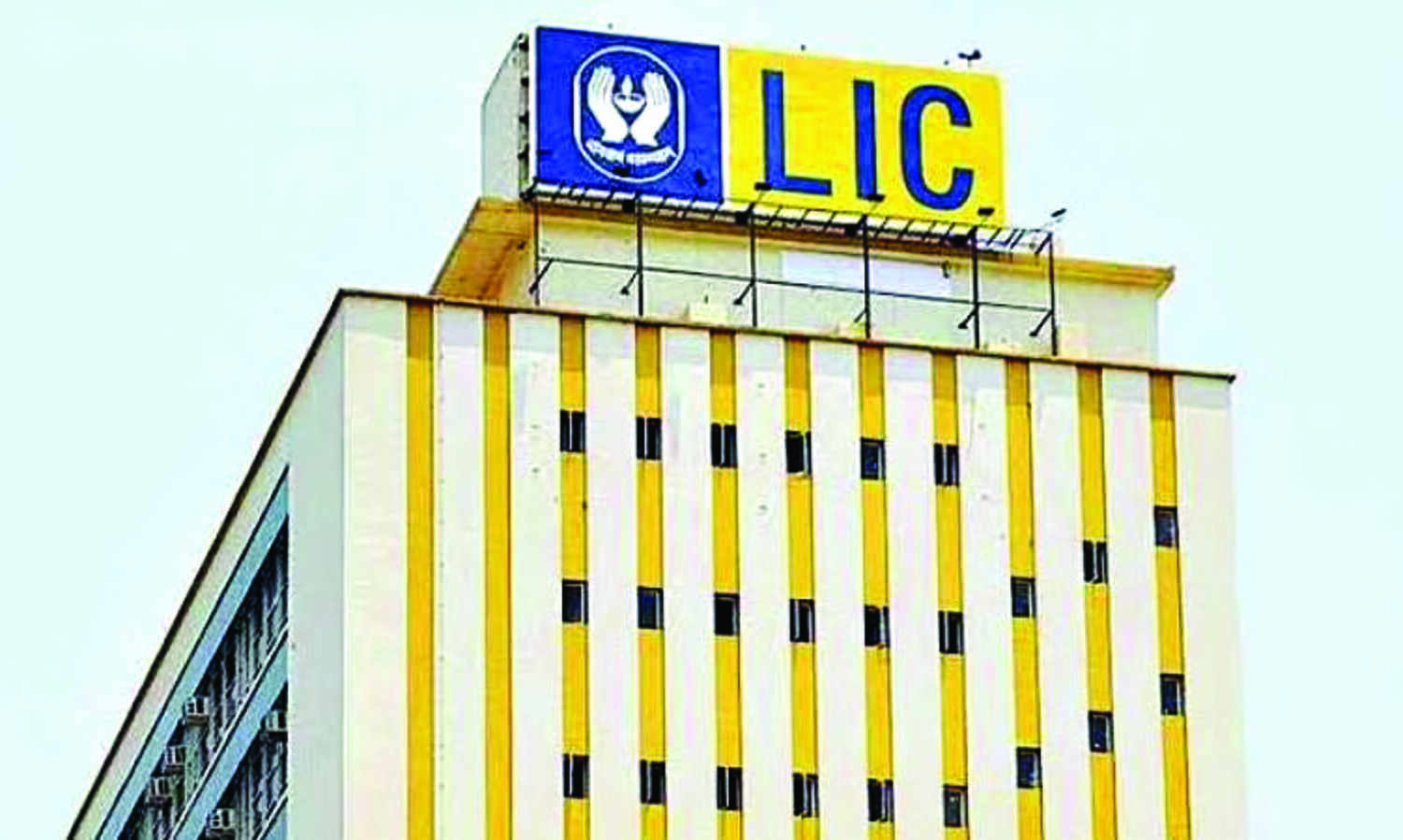 Life insurers log new business premium growth of 84% in April
