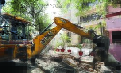 After Shaheen Bagh, bulldozers roll in New Friends Colony, Mangolpuri After Shaheen Bagh, bulldozers roll in New Friends Colony, Mangolpuri