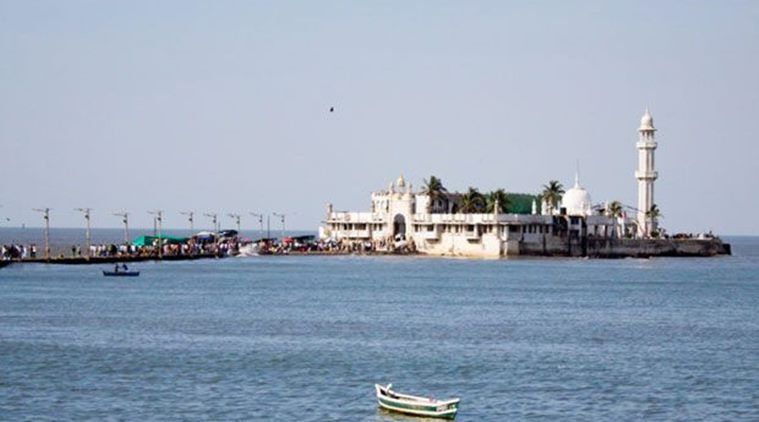 Haji Ali Dargah managing trustee Khandwani quizzed by NIA for 2nd day Haji Ali Dargah managing trustee Khandwani quizzed by NIA for 2nd day
