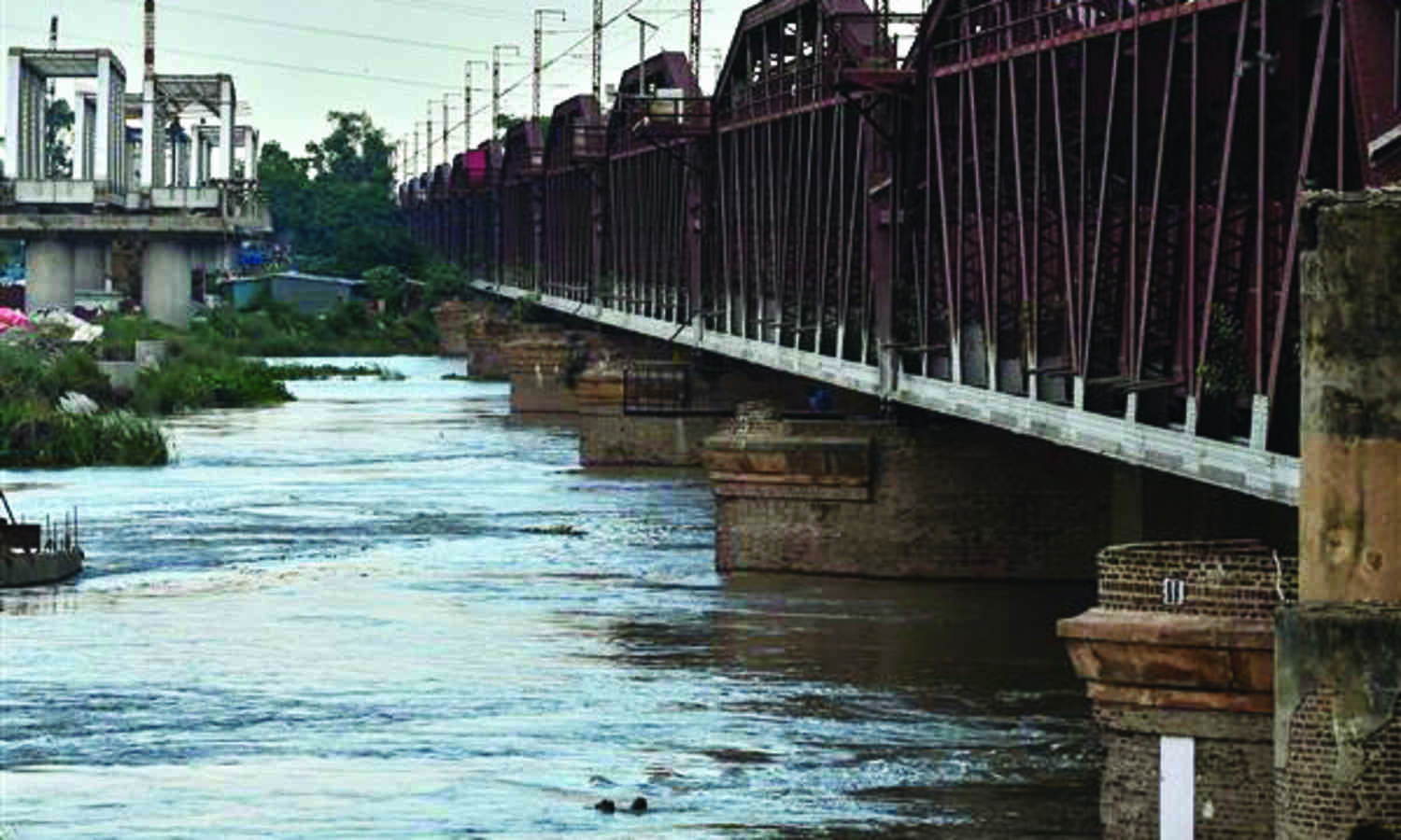Staring at water crisis, govt sends SOS to Hry to release additional water in Yamuna