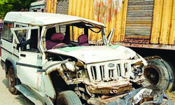Accident on Yamuna Expressway leaves 5 dead Accident on Yamuna Expressway leaves 5 dead