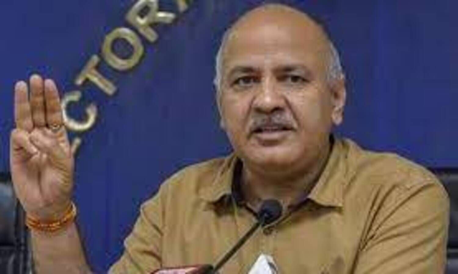 Sisodia urges Shah to stop demolition drive in Delhi