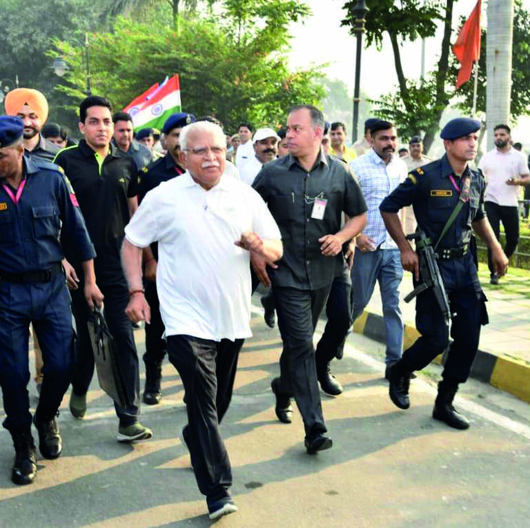 Khattar runs in marathon, launches promotional song of Khelo India Youth Games Khattar runs in marathon, launches promotional song of Khelo India Youth Games