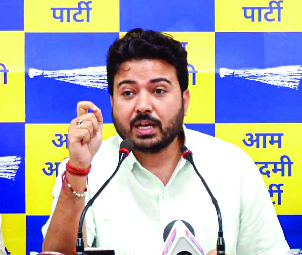 AAP claims link between building owner and BJP AAP claims link between building owner and BJP